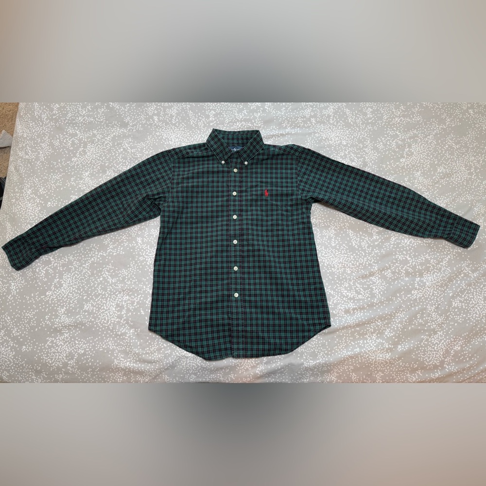 Ralph Lauren. Button down shirt. Boys Size M
